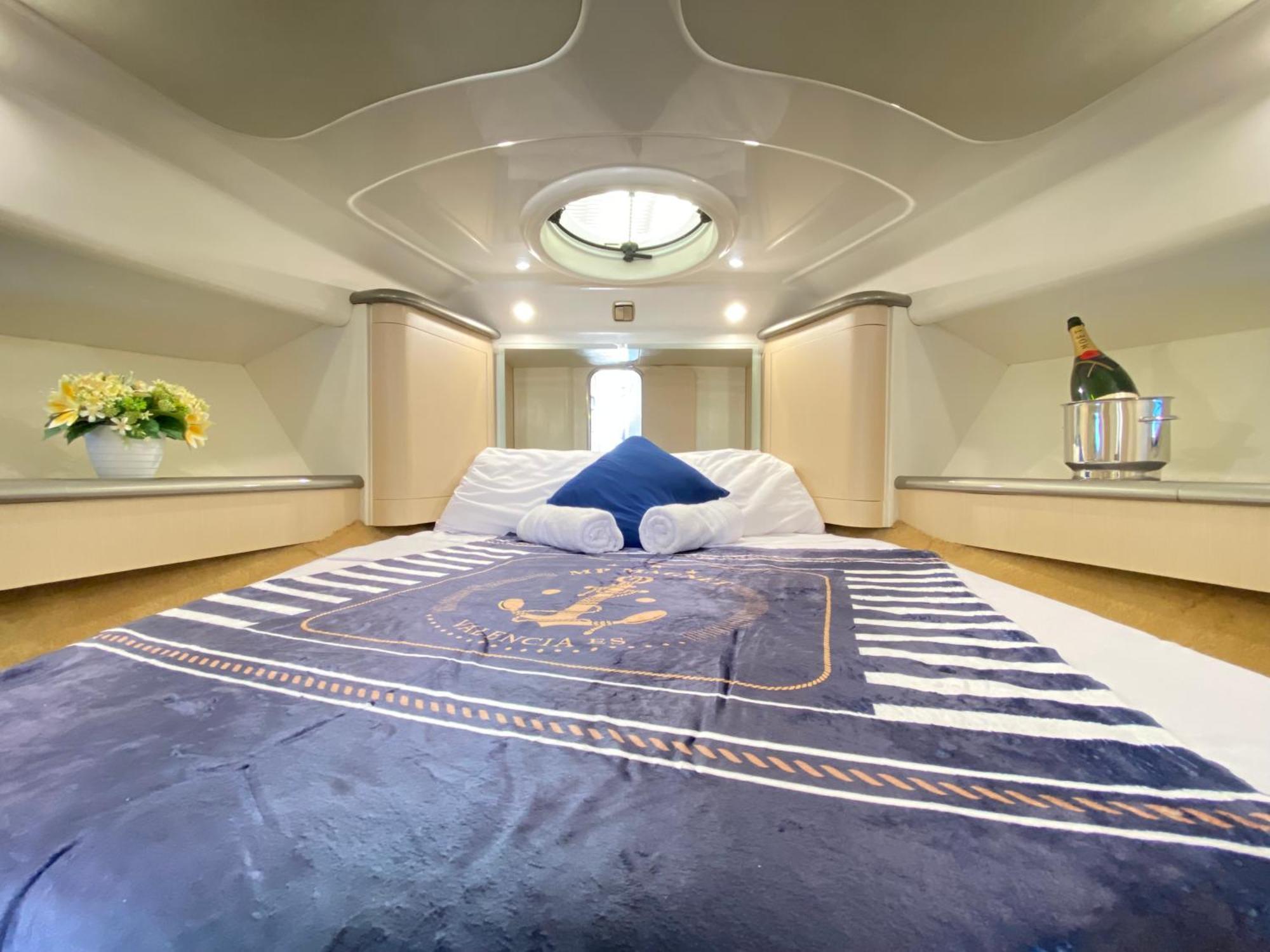 Готель The Valencia Yacht Experience Екстер'єр фото