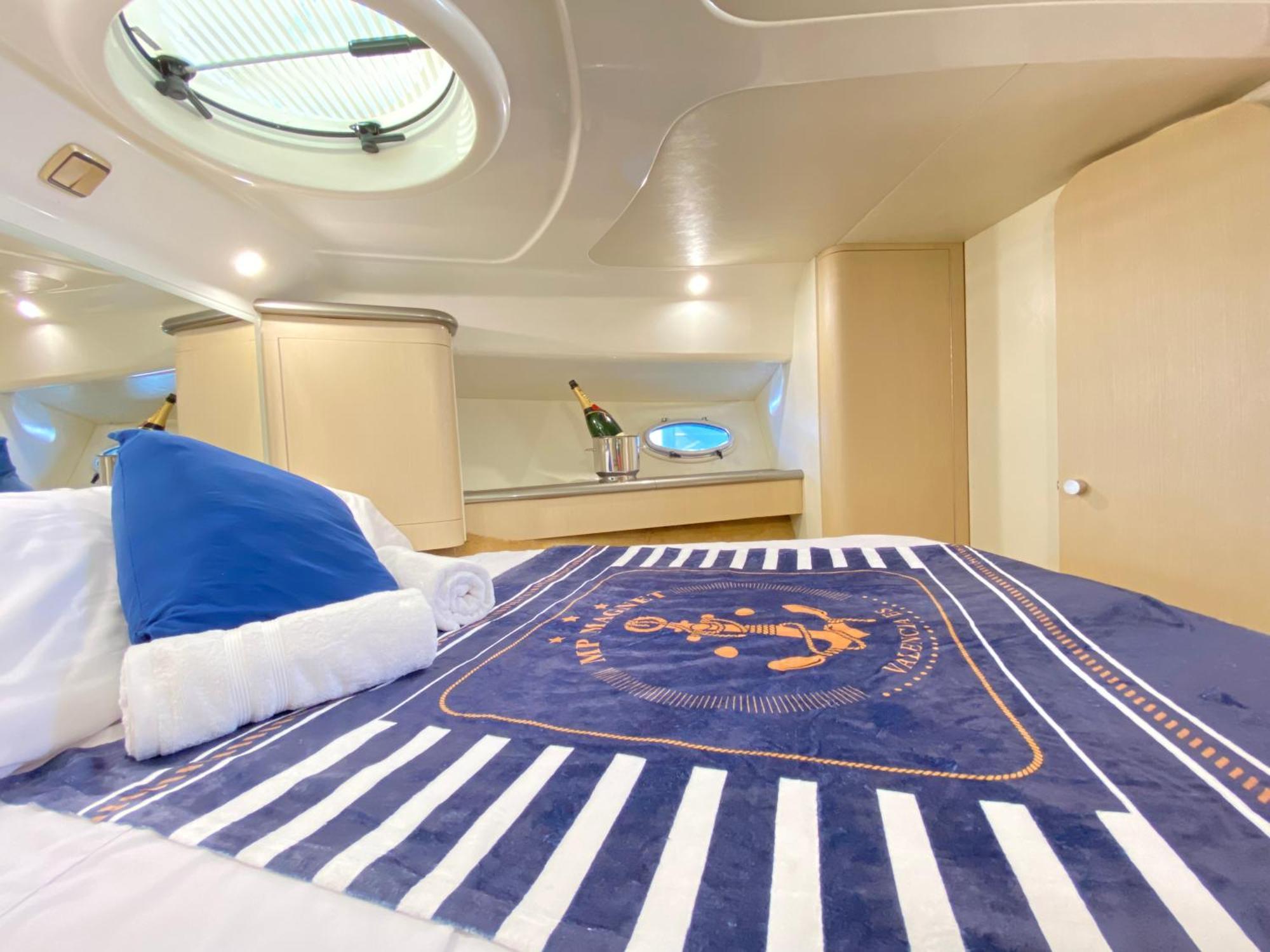 Готель The Valencia Yacht Experience Екстер'єр фото