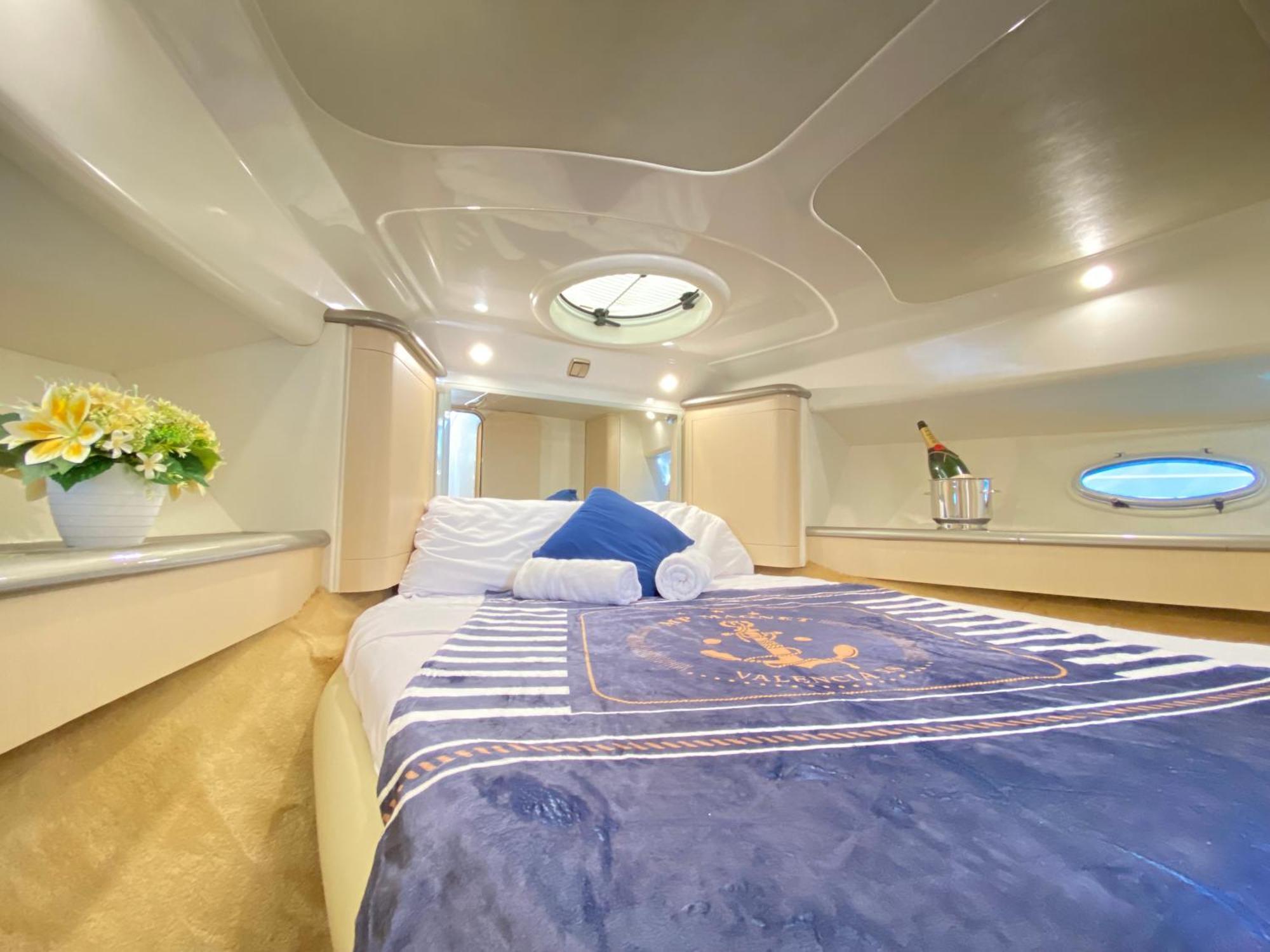 Готель The Valencia Yacht Experience Екстер'єр фото