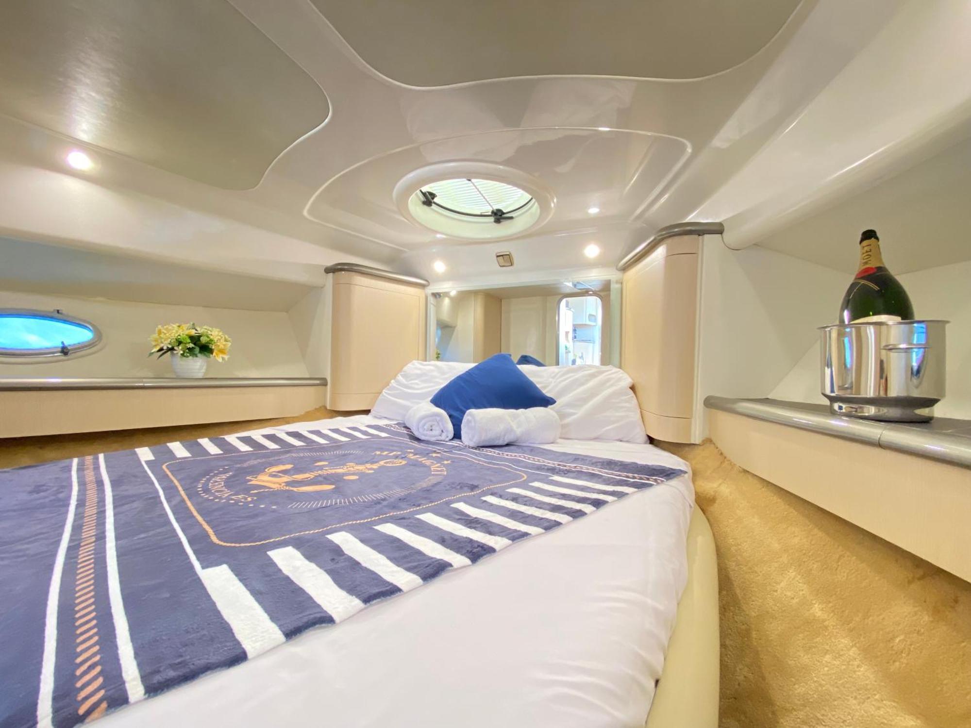 Готель The Valencia Yacht Experience Екстер'єр фото