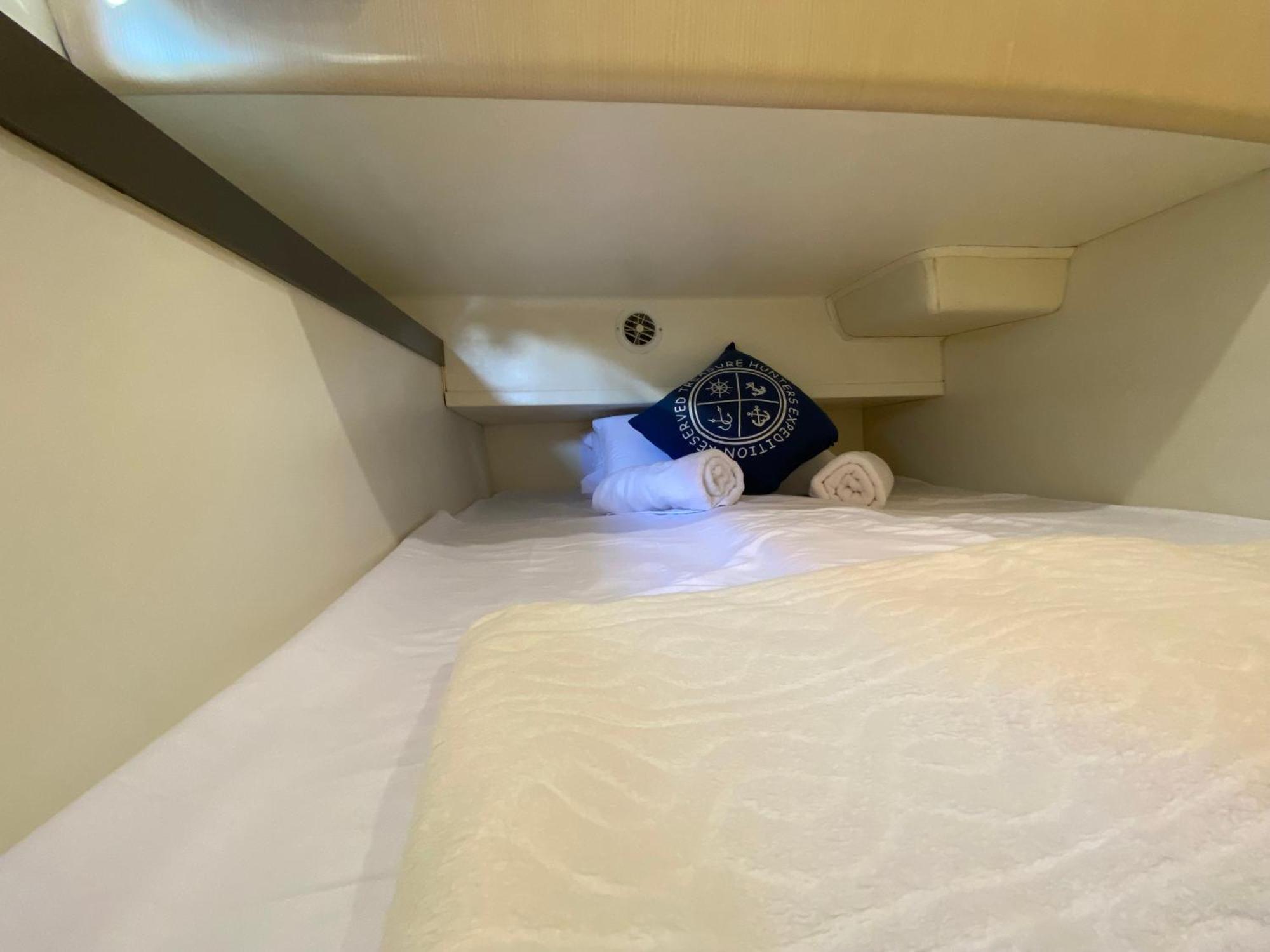Готель The Valencia Yacht Experience Екстер'єр фото